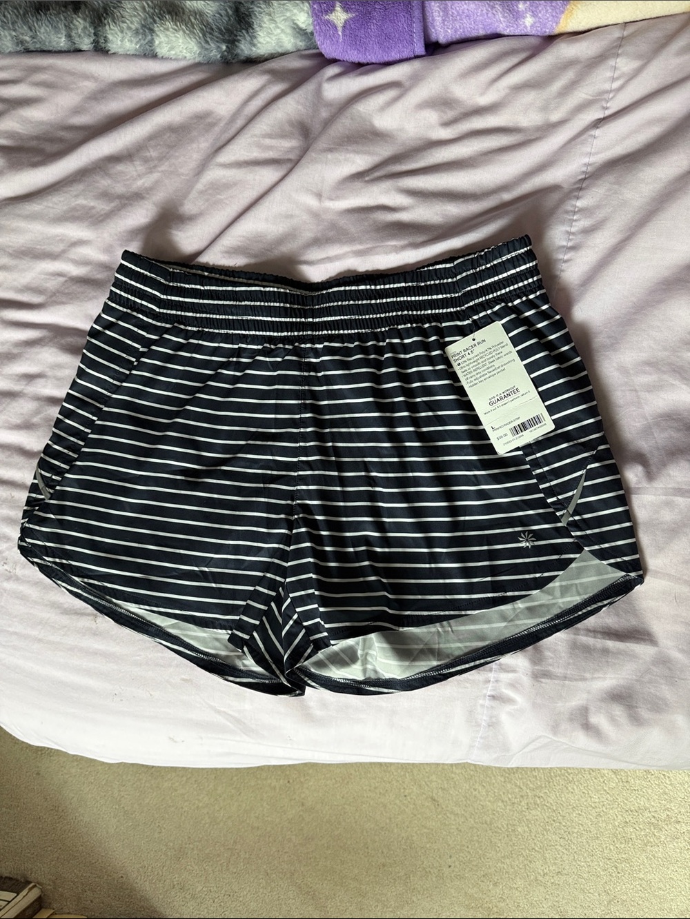 NWT Athleta Navy and White Striped Print Racer Run Short 4.5” Size L Large